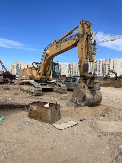 Location pelle hydraulique liebherr 944 40t