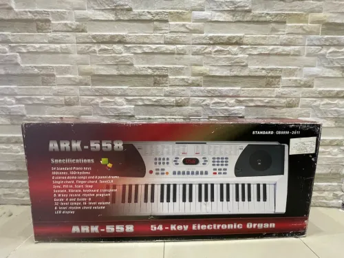 Ark-558 pianoElectric organ
