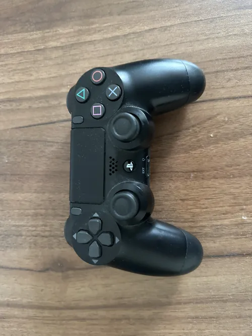 PS4 slim flashable jamais ouvert avec manette version 12.50