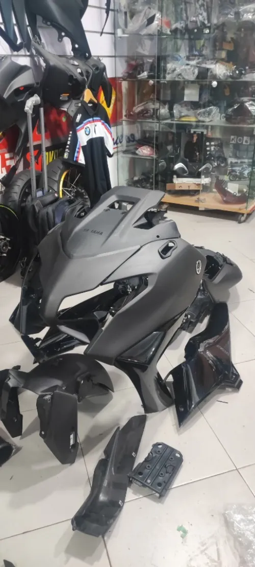 Yamaha kawasaki suzuki bmw