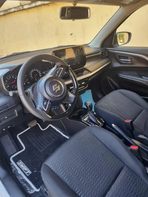 Suzuki Swift 2025 GLX Monte Carlo