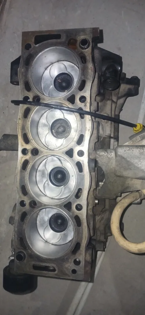 DEMI  MOTEUR
