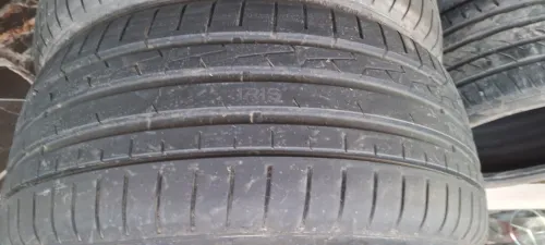 02 Pneus 235/40R18