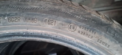 Pneus 235/40R18
