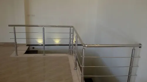 Rampe d'escalier et garde corps 