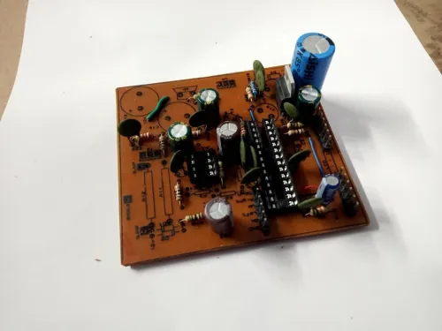 تصميم وصناعة اللوحات المطبوعة PCB