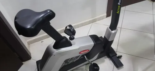 Vélo fixe d'intérieur