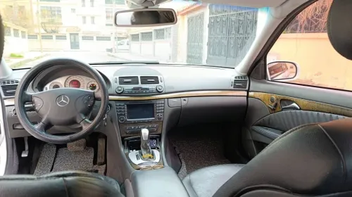 Mercedes Avantgarde 2003 E 350