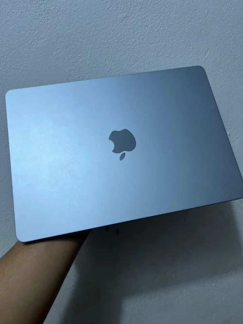 MACBOOK AIR M4 16 GB RAM 256 SSD 13.6" CYCLE 10 