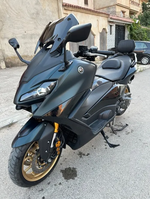 Yamaha Tmax 562 