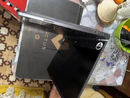 HP VICTUS 15 GAMING RAYZEN 5 7535HS RTX 2050 10/10