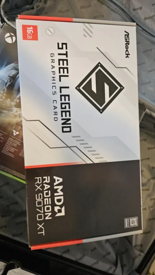 AMD RX 9070 XT 