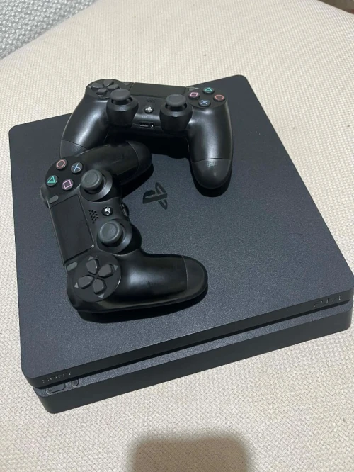 ps4 slim flaché