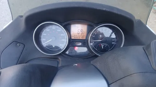 piaggio piaggio mp3 250 2009