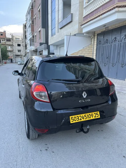 Renault Clio 3 2009 Night and day