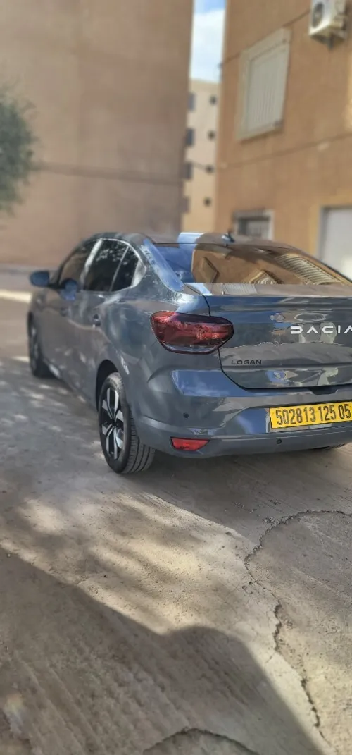 Dacia Logan 2025 Full option