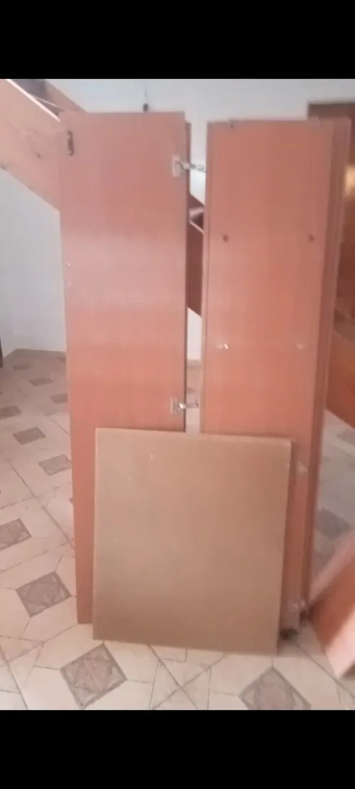 2 bureau avec 2 armoire 