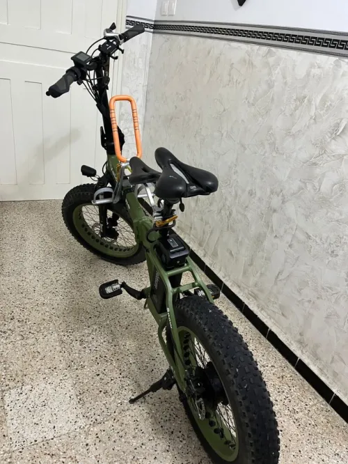Vélos électriques et manuelles
