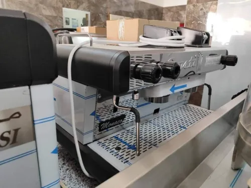 EQUIPMENT DE CAFETERIA