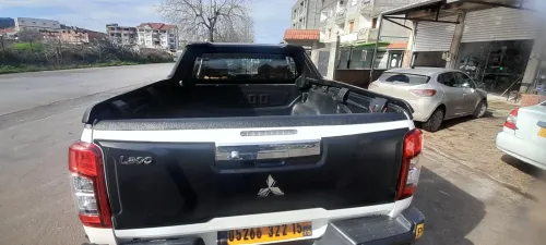 Mitsubishi L200 2022 Doube cabine Evolution