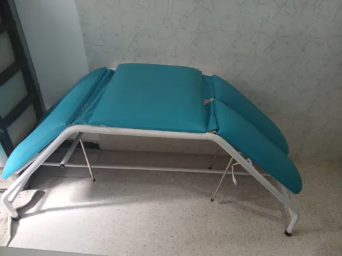 Table de consultation et massage multi position 