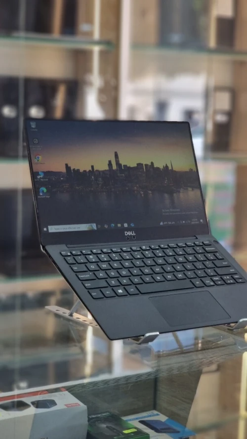 DELL XPS I7 8EME 8G-256 13.3" FHD IPS