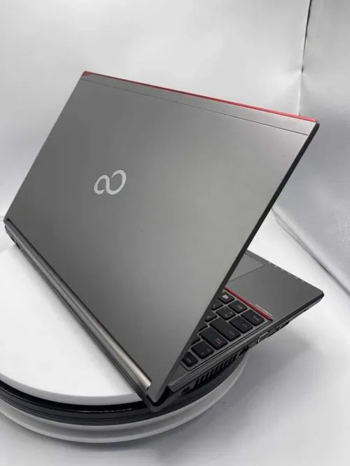 FUJITSU 15.6" I5 6300U 8G 256SSD FHD 