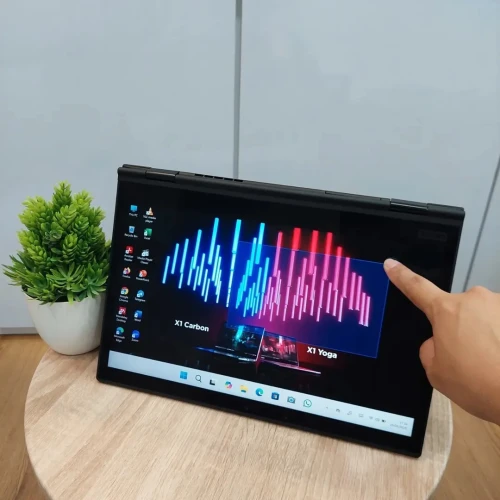 X1 YOGA I5-8EME 8/256 x360 stylet tactile