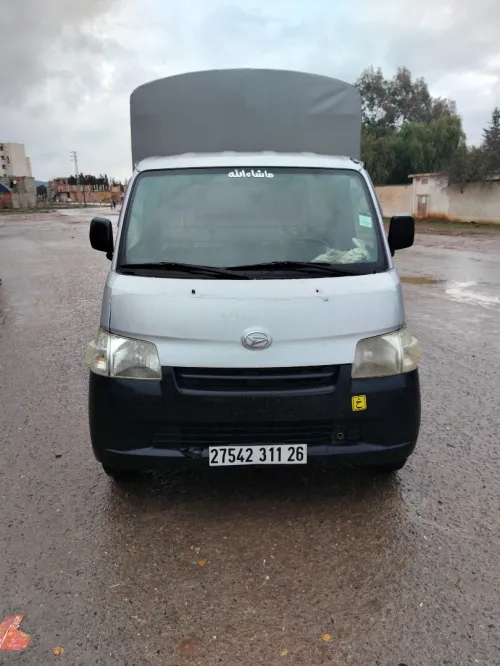 Daihatsu Gran Max 2011 يلتقط