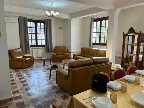 Location vacances Appartement Niveau de villa F5 Alger Dely brahim