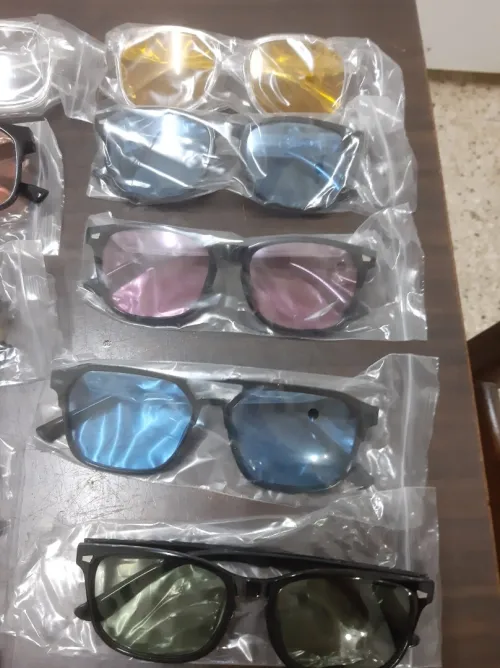 Lunettes. Homme. Femme