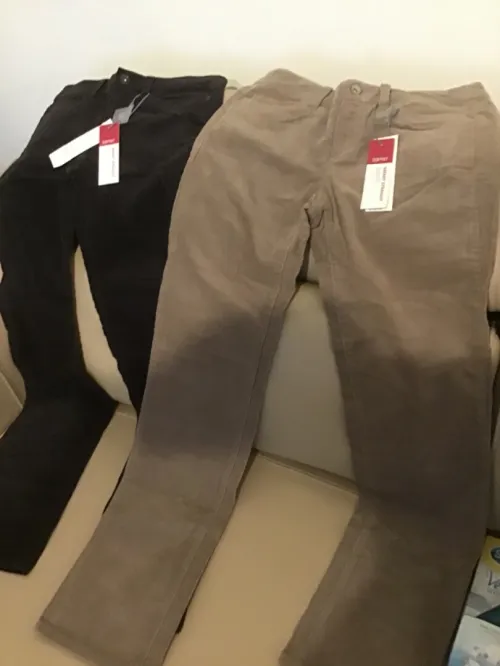 Jeans velours élastique marque ESPRIT prix 1 jean 3000 DA et 2 jeans 5500 DA