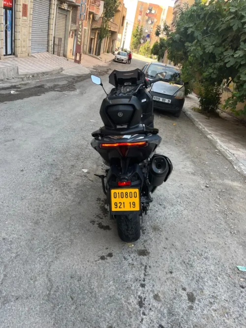 Yamaha Tmax 2023