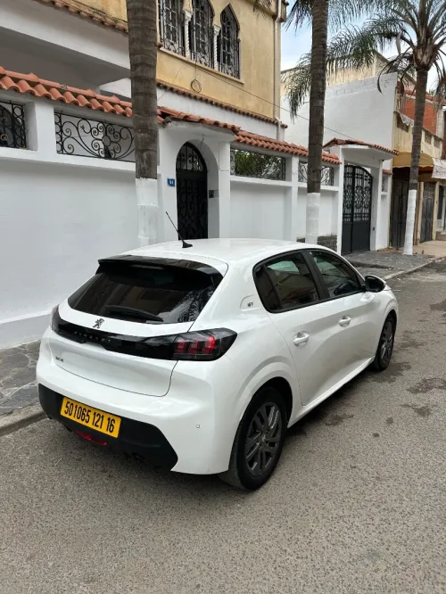 Peugeot 208 2021 actife