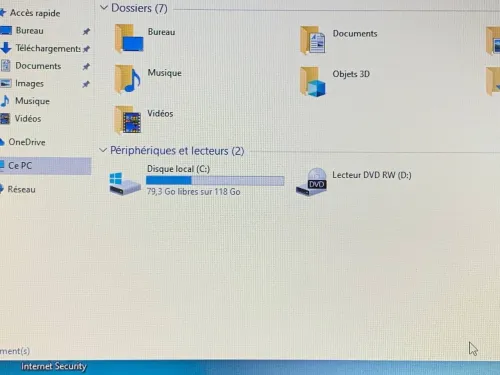 ACER EXTENSA 2540 / INTEL I3 6EME / 8G / 128 SSD / 15.6 ETAT NEUF