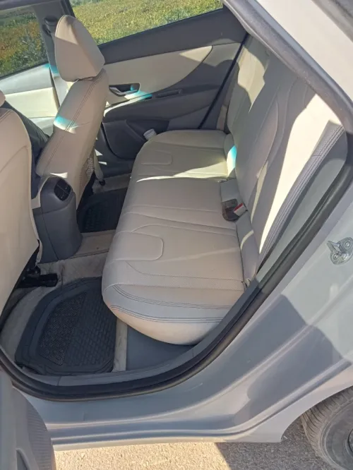 Hyundai Elantra 2021 