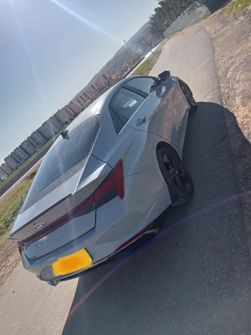 Hyundai Elantra 2021 