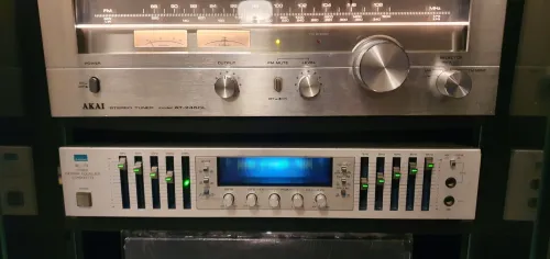 chaine hifi AKAI avec bluetooth