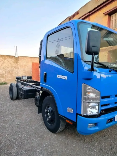 Isuzu Npr 2013