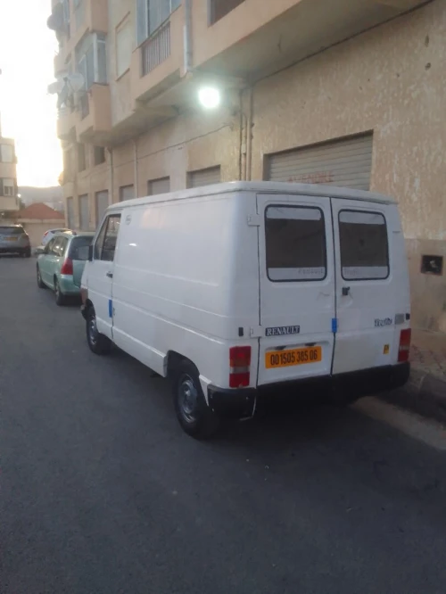 Renault Trafic 1985 T1000
