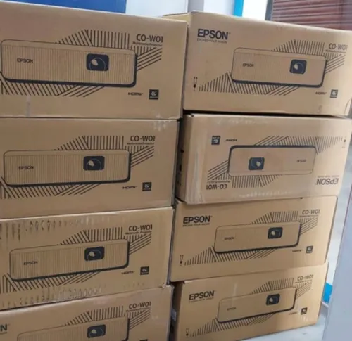 PROJECTEUR EPSON CO-W01 