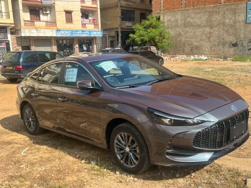 MG Lexury 2025 