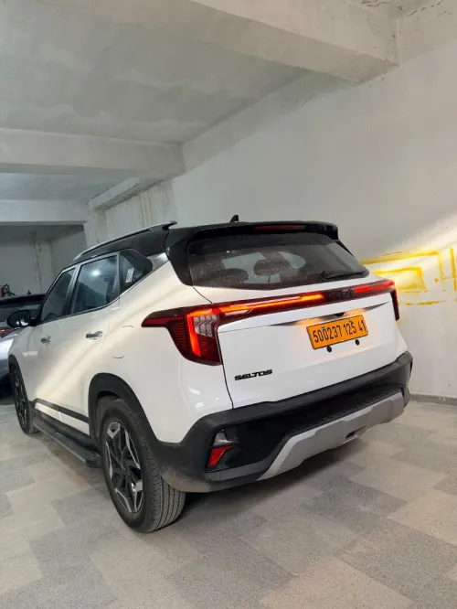 Kia Seltos 2025 Premium + package