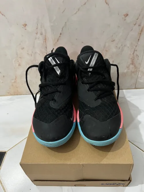Nike sport shoes