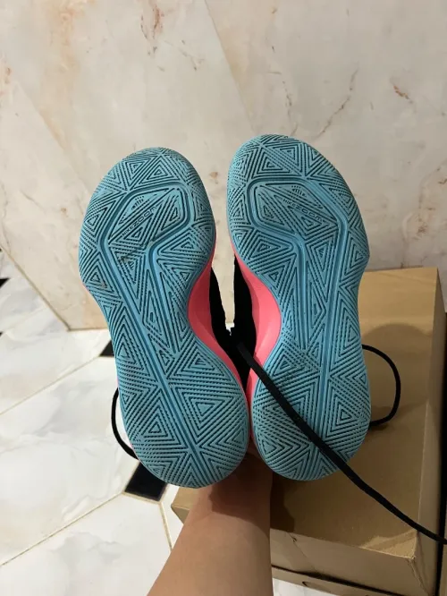 Nike sport shoes