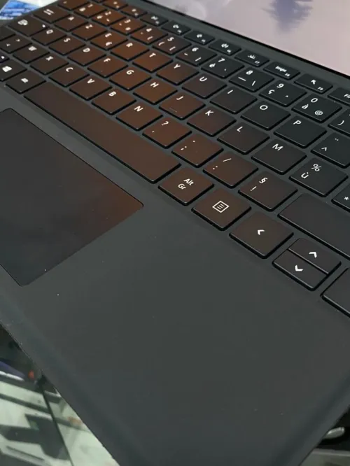 SURFACE PRO 7 PLUS I5 11th 8GB 256GB SSD 13.1 3K TACTILE