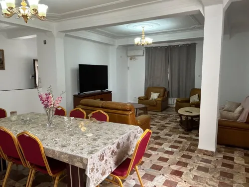 Location vacances Appartement Niveau de villa F5 Alger Dely brahim