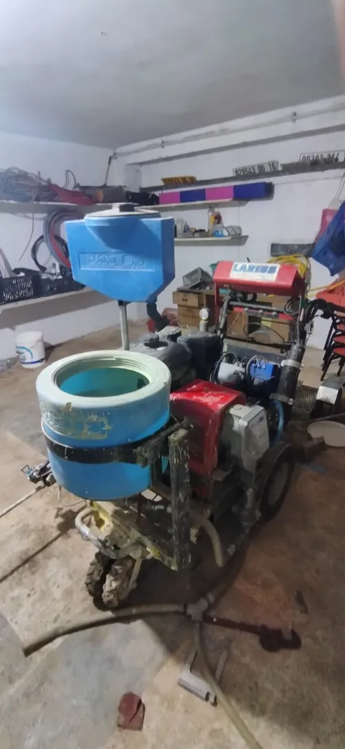 Machine pour tout type de peinture