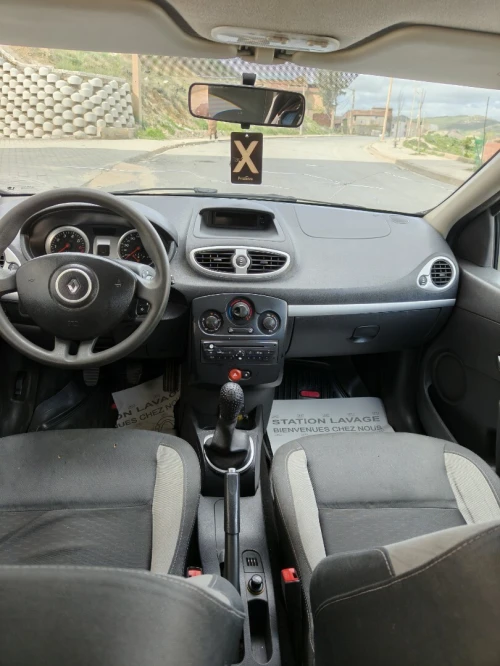 Renault Clio 3 2011 Night and Day