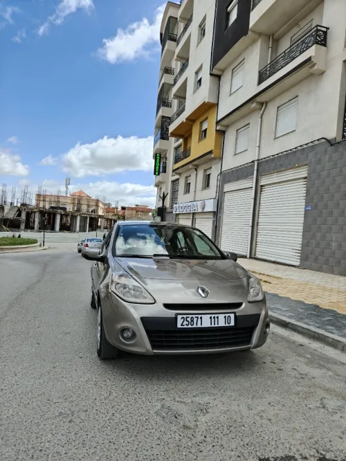 Renault Clio 3 2011 Night and Day